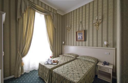 Hotel Domus Borgognona